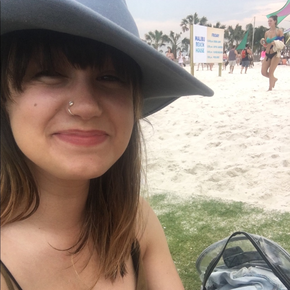 Meet your Posher, Melissa